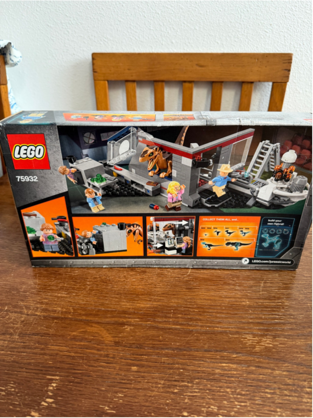 LEGO 75932 Jurassic Park Velociraptor Chase NEW Sealed Retired Alan Grant Raptor - Picture 3 of 3